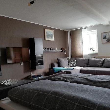 Ferienwohnung Isis In Neufang Зонеберг Екстериор снимка
