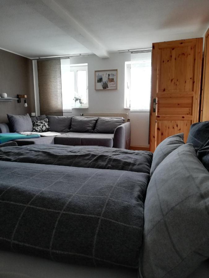 Ferienwohnung Isis In Neufang Зонеберг Екстериор снимка